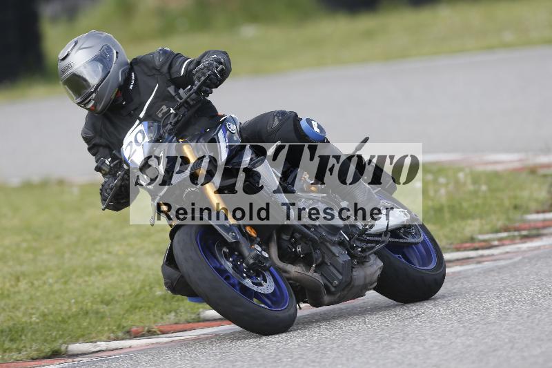 /Archiv-2025/09 22.04.2025 Cornu Master School ADR/gruen-vert/20